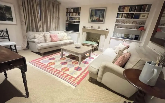 Second nest Chelsea