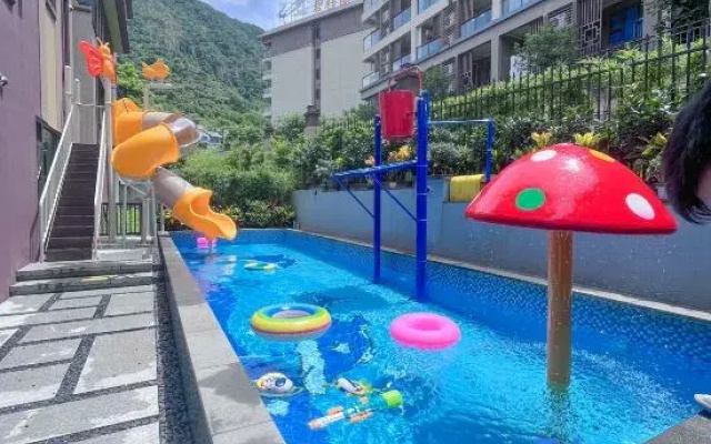Zengcheng Baishuizhai Sanying Meijing Jiayuan Swimming Pool Villa