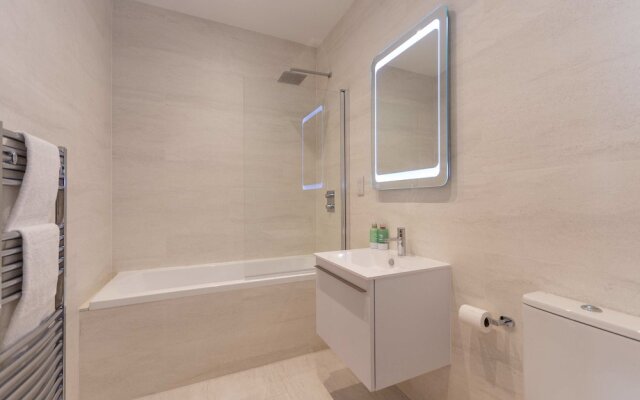 Luxury Penthouse on The Scores