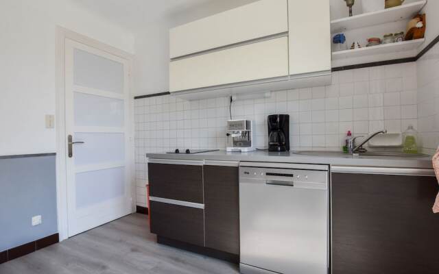 Serene Holiday Home in Pénestin with Garden