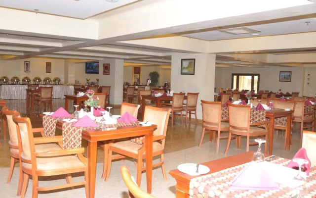 Reef Al Malaz Hotel International (ex. Tulip Inn Al Reef )