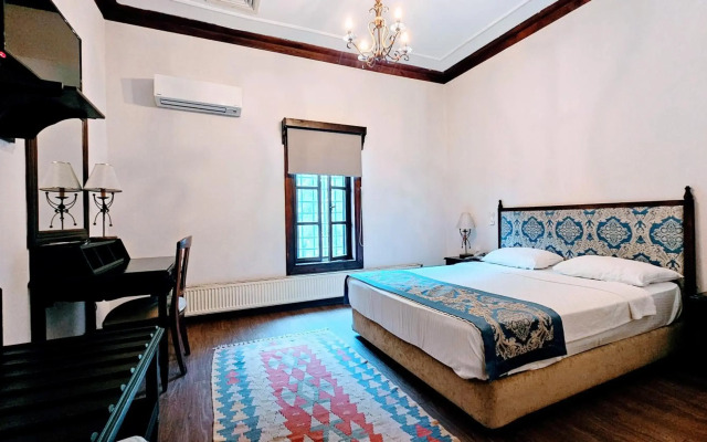 Otanti̇k Club Hotel & Spa