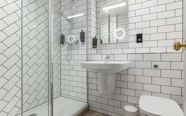 Mercure White Hart Hotel Salisbury and Apartments