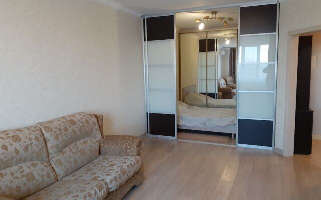 Apartment on Pervomayskiy Prospekt 76-3
