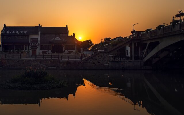 Shiyuan Dengying Inn