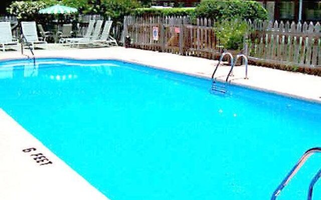 Durham Skyland Magnuson Hotel