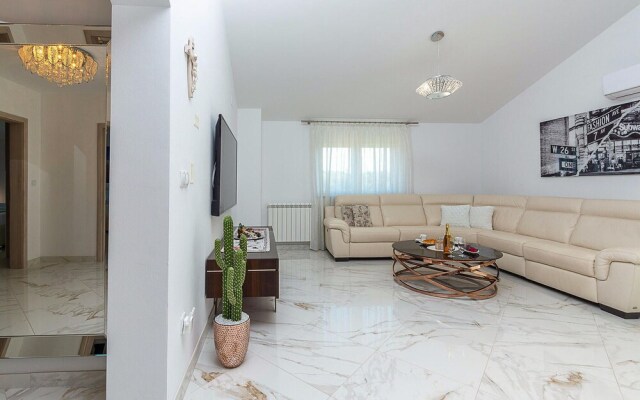 Nice Home in Buje With Wifi and 2 Bedrooms