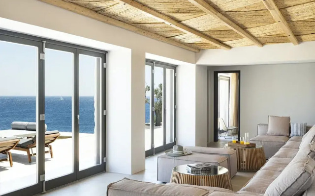 Waterfront Villa With Private Pool