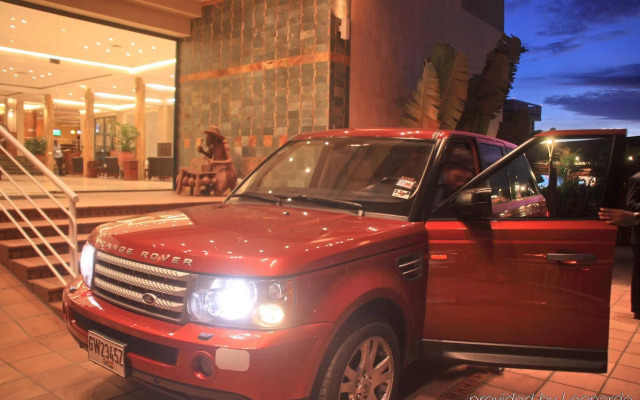 Holiday Inn Accra Airport