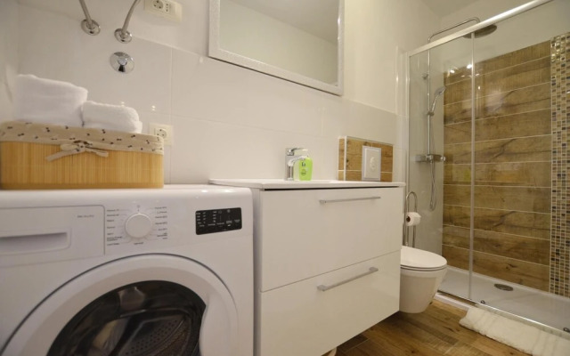 Bruno in Rovinj With 1 Bedrooms and 1 Bathrooms