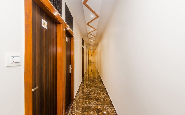 OYO 13614 Hotel Axis International