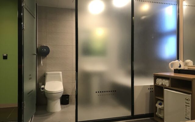 Carino Hotel