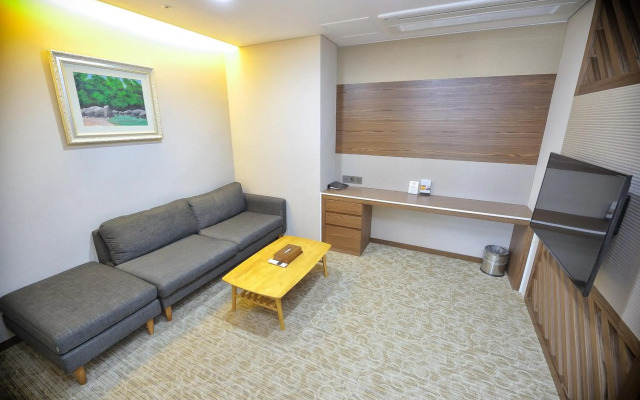 THE RECENZ Dongdaemun Hotel