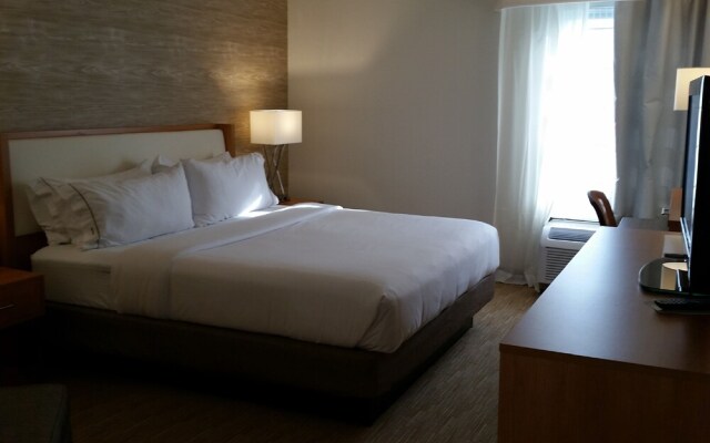 Holiday Inn Express Memphis East I-240