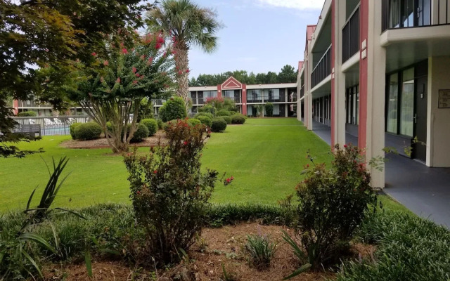 Ramada Florence Center