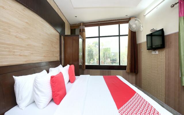 OYO 15523 Hotel JD Inn