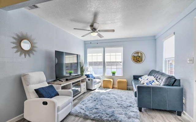 Galveston Retreat w/ Backyard & Patio!