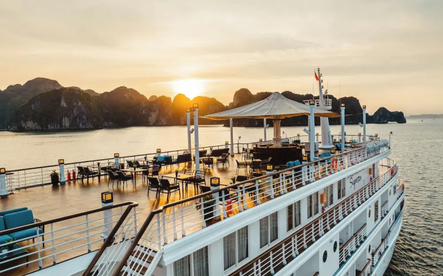 Ambassador Signature Cruise - Lan Ha Bay