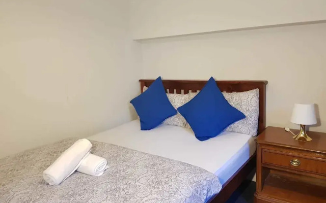 The Cumberland Townhouse Apartment