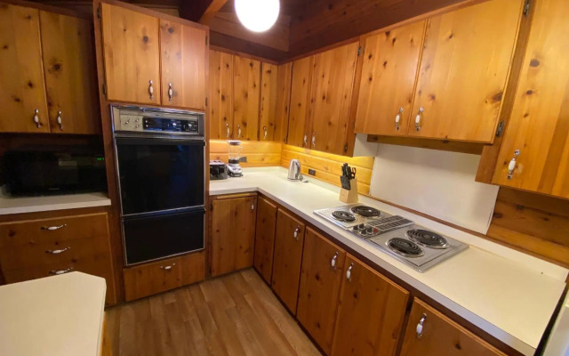 April Point Harbour House