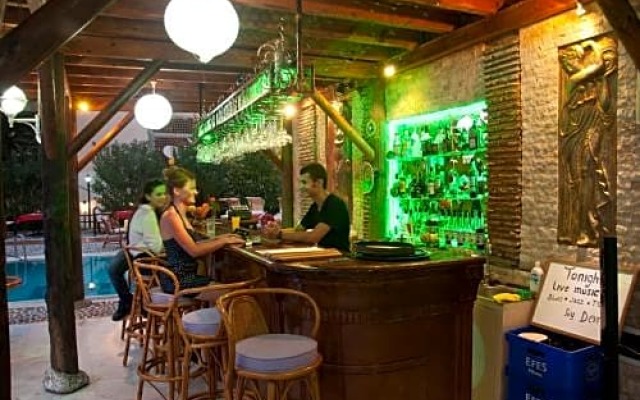 Mavera Hotel