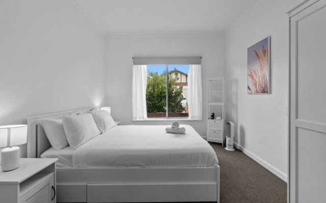 Spacious 3-bed Home in Payneham South – Guest Rooms – Adelaide