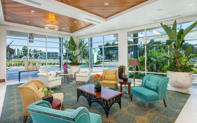DoubleTree by Hilton San Diego Bayside