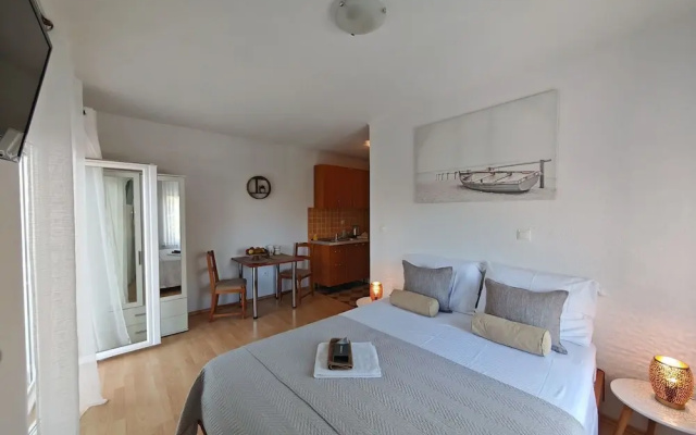 Apartments Blazenka