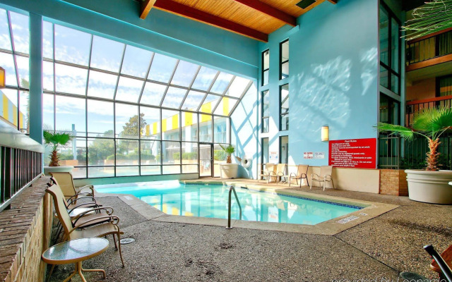 MCM Grande Hotel & Fun Dome