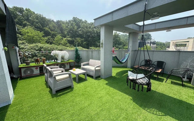 Yolo House