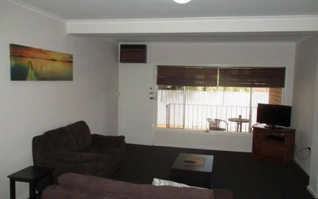 Delprat Terrace Apartments