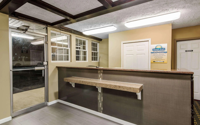 Days Inn by Wyndham Vernon