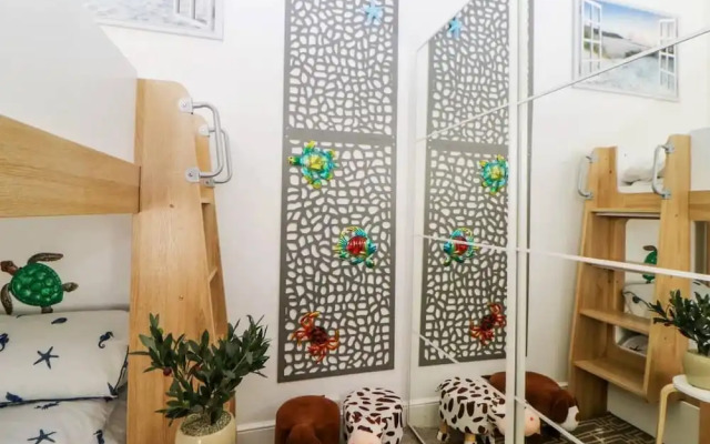 English Riviera Coastal Holiday Home in Devon UK