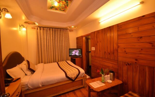 Hotel Happy Home The Lake Paradise