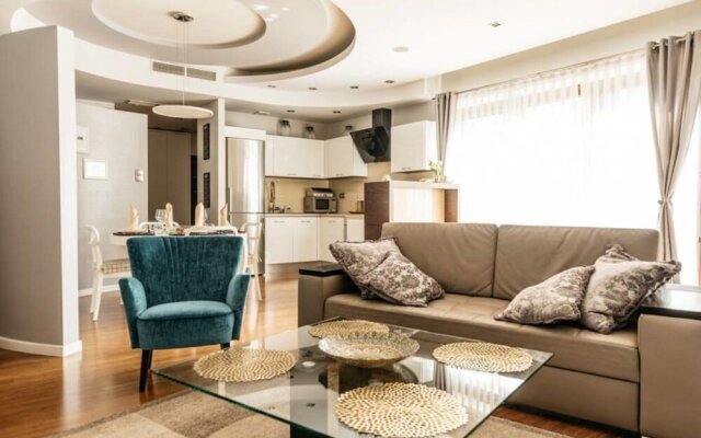 Beautifully Decorated Fully Equipped Apartment by Vistula River Parking