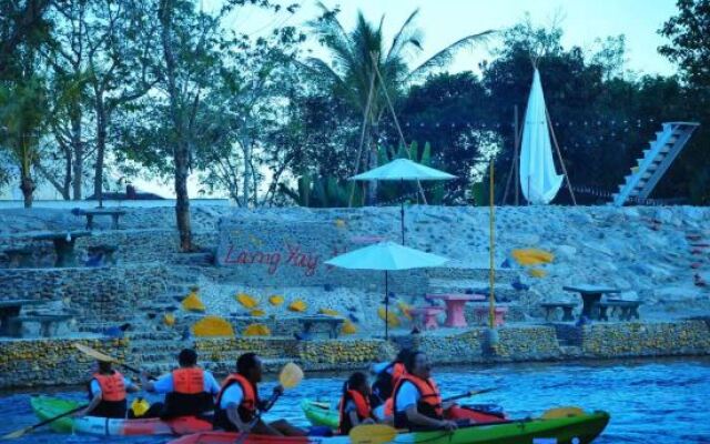 LARNG YAY  Riverview Resort Hotel