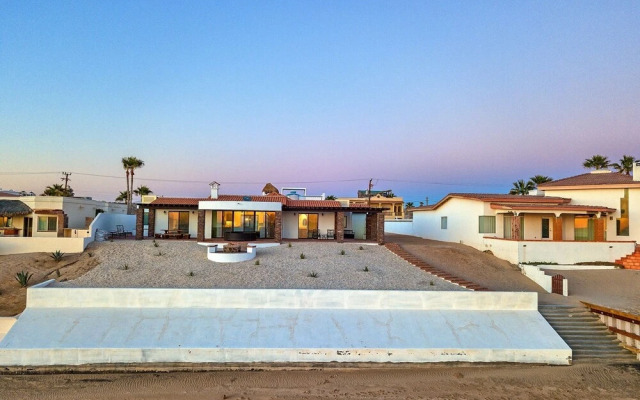 Casa Zillori by RedAwning