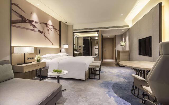 DoubleTree by Hilton Hotel Shenzhen Longhua