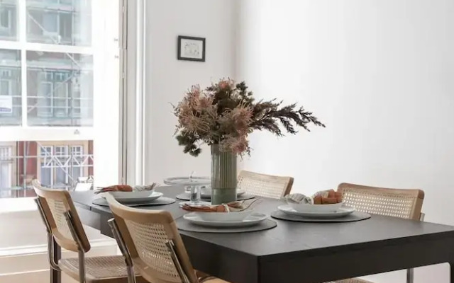 Generously Large 1 Bedroom Apartment in Farringdon