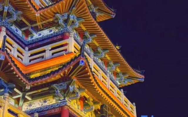 Zhenyue Meijing Hotel (Qinzhou Baishihu Park Wuyue Plaza)