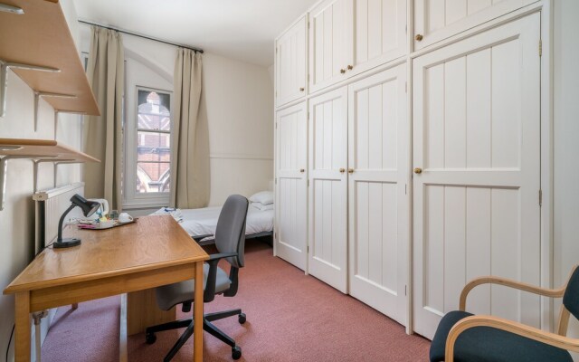 Altido 4-Bed Apt Inside Keble College