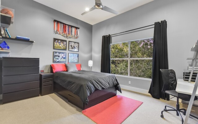 510 Austin - 5 Br Home