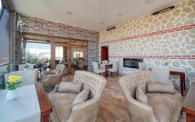Residence Konstantina Palace