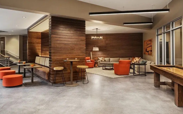 Riverside Suites