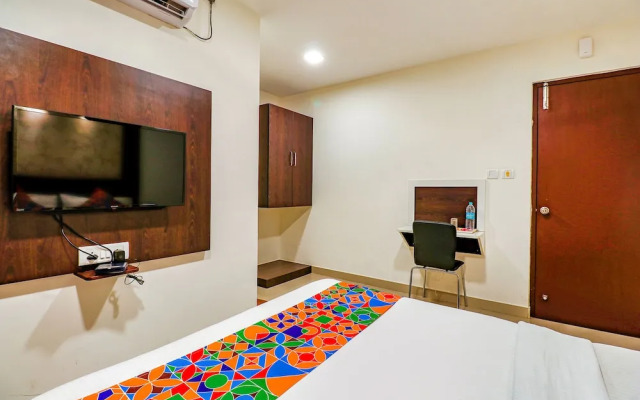 Fabexpress Sri Sai Suites