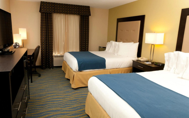 Holiday Inn Express & Suites Bloomington - Normal by IHG