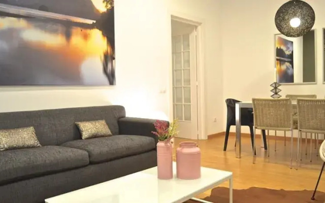 KM Rocafort Apartment