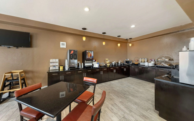 Best Western Greentree Inn & Suites