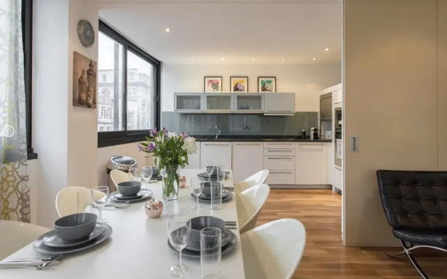 Oxford Street Apartment