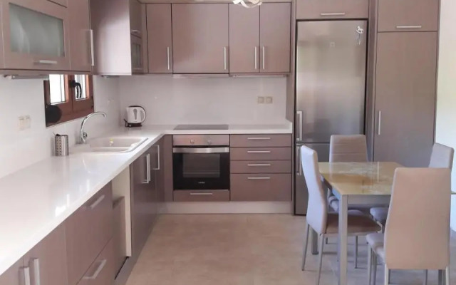 Ariadni's Maisonette